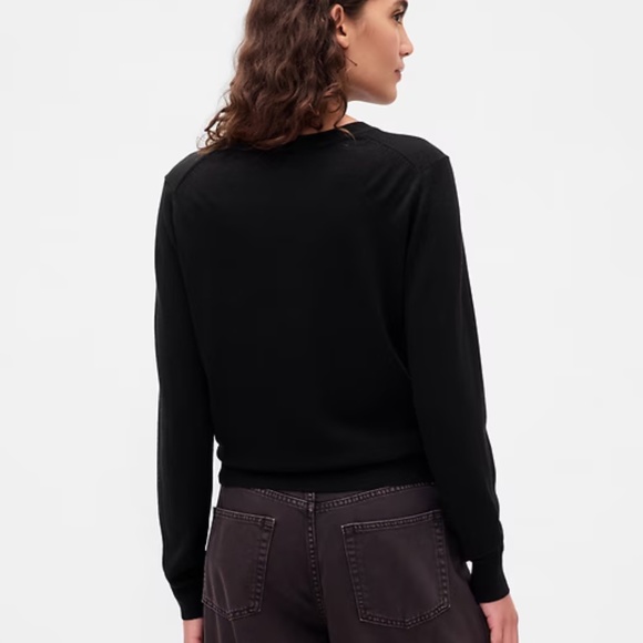 Gap Merino Crewneck Sweater - Picture 3 of 7